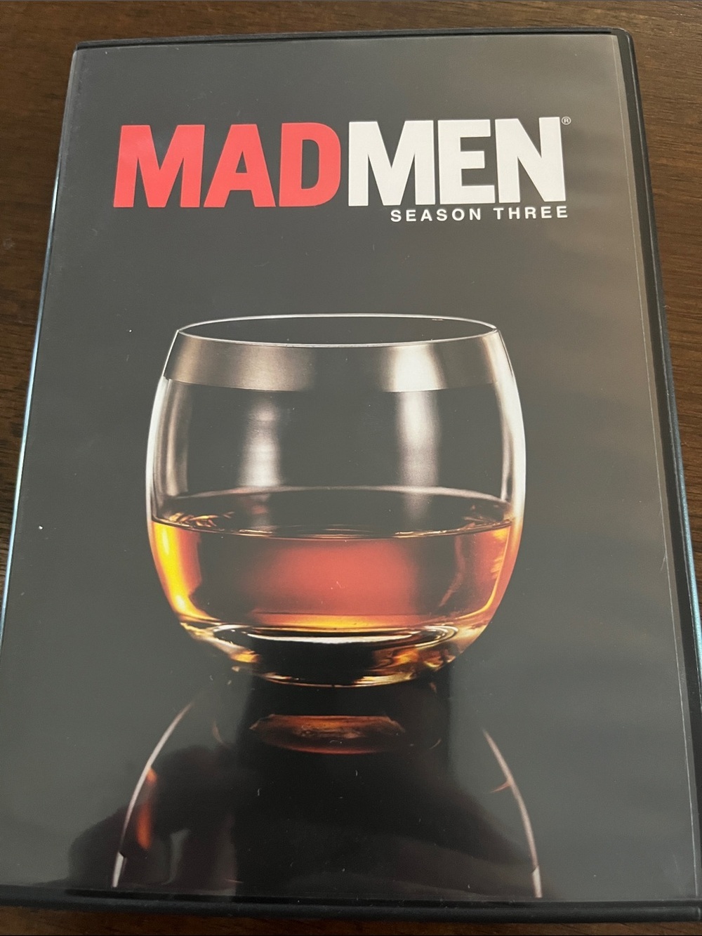 Madmen DVDs- Seasons 1-4 - Picture 8 of 11